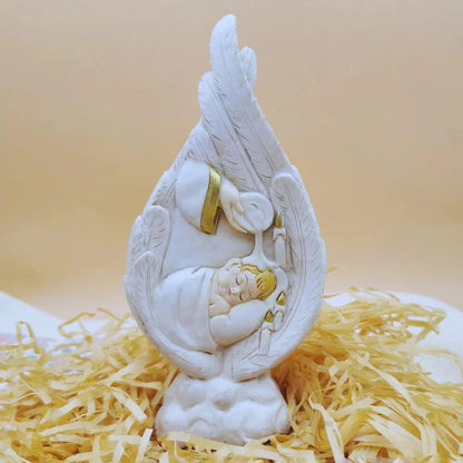 Sagrada Familia — Bajo las Alas del Ángel