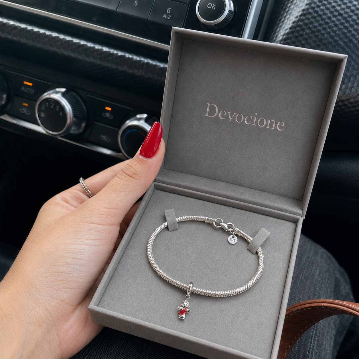 Dije Cristo Rey Resucitado — Plata 925