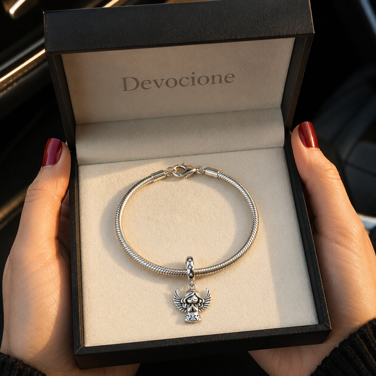 Dije Ángel en Oración — Plata 925