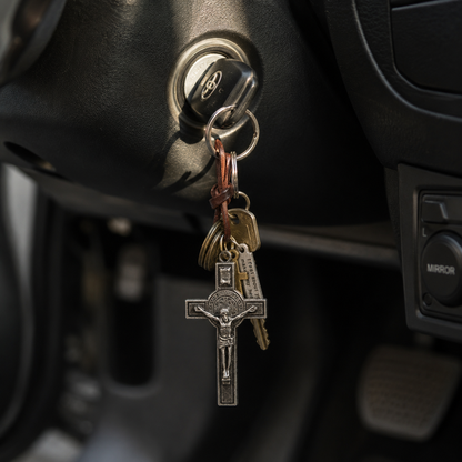 Cruz Retro para Auto – Colgante de Fe en Cuero