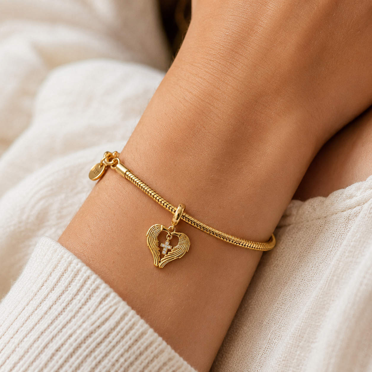 Dije Alas de Ángel  — Baño de Oro 18k
