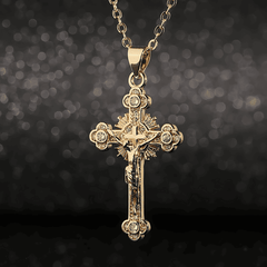 Collar Cruz Radiante