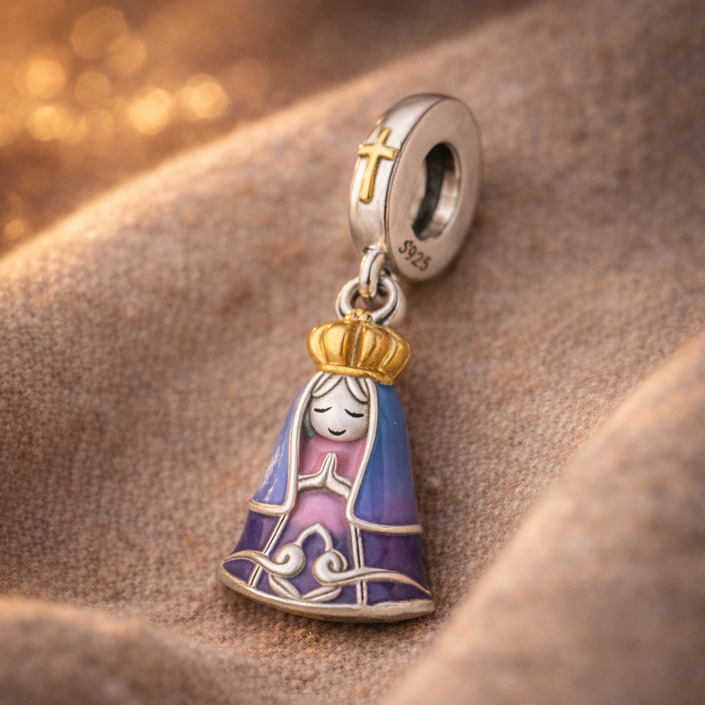 Dije Virgen del Manto Rosa Celestial — Plata 925