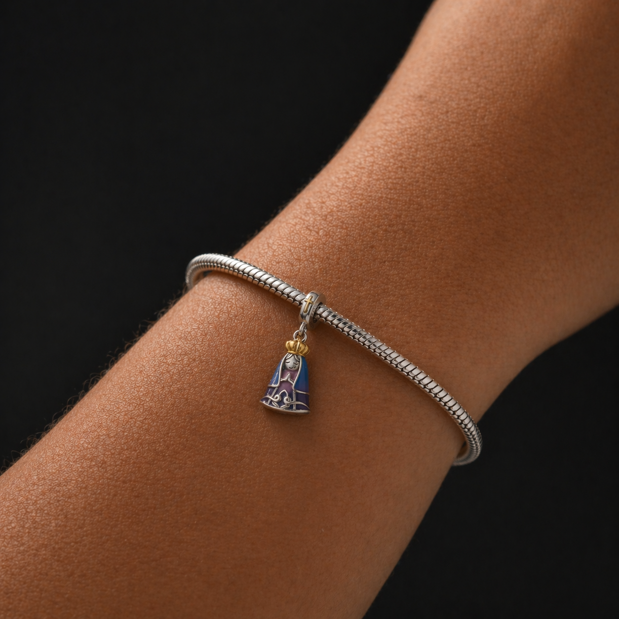 Dije Virgen del Manto Rosa Celestial — Plata 925