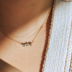 Collar Trilogía Sagrada – Jesús, María y José