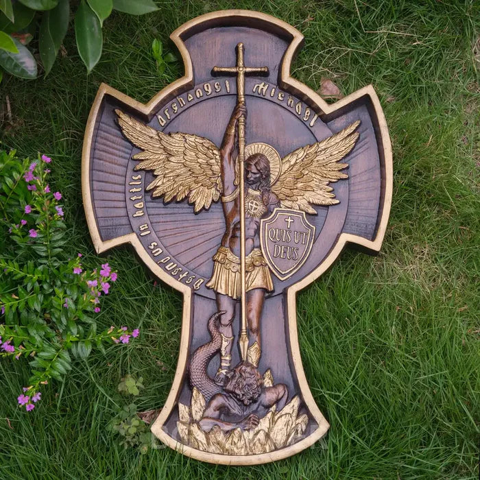 Escultura de San Miguel Arcángel