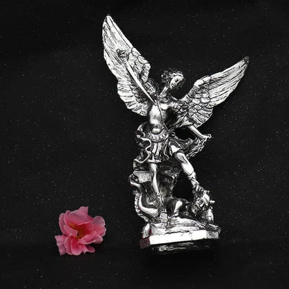 Arcángel San Miguel — Estatua de Protección y Justicia Divina
