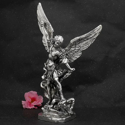 Arcángel San Miguel — Estatua de Protección y Justicia Divina
