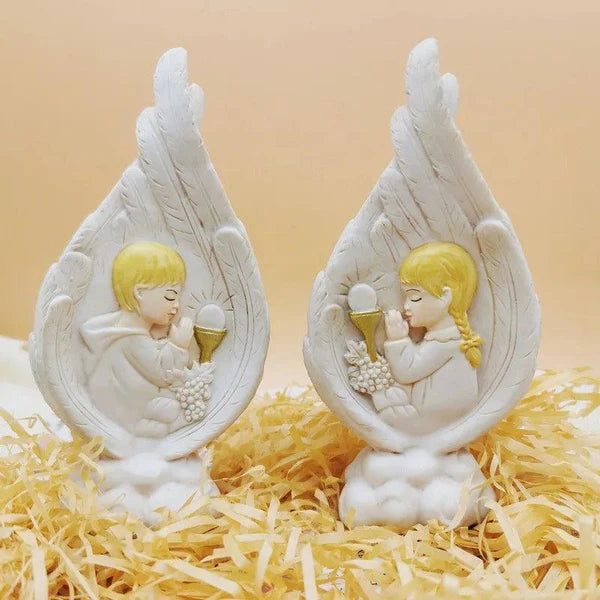 Sagrada Familia — Bajo las Alas del Ángel