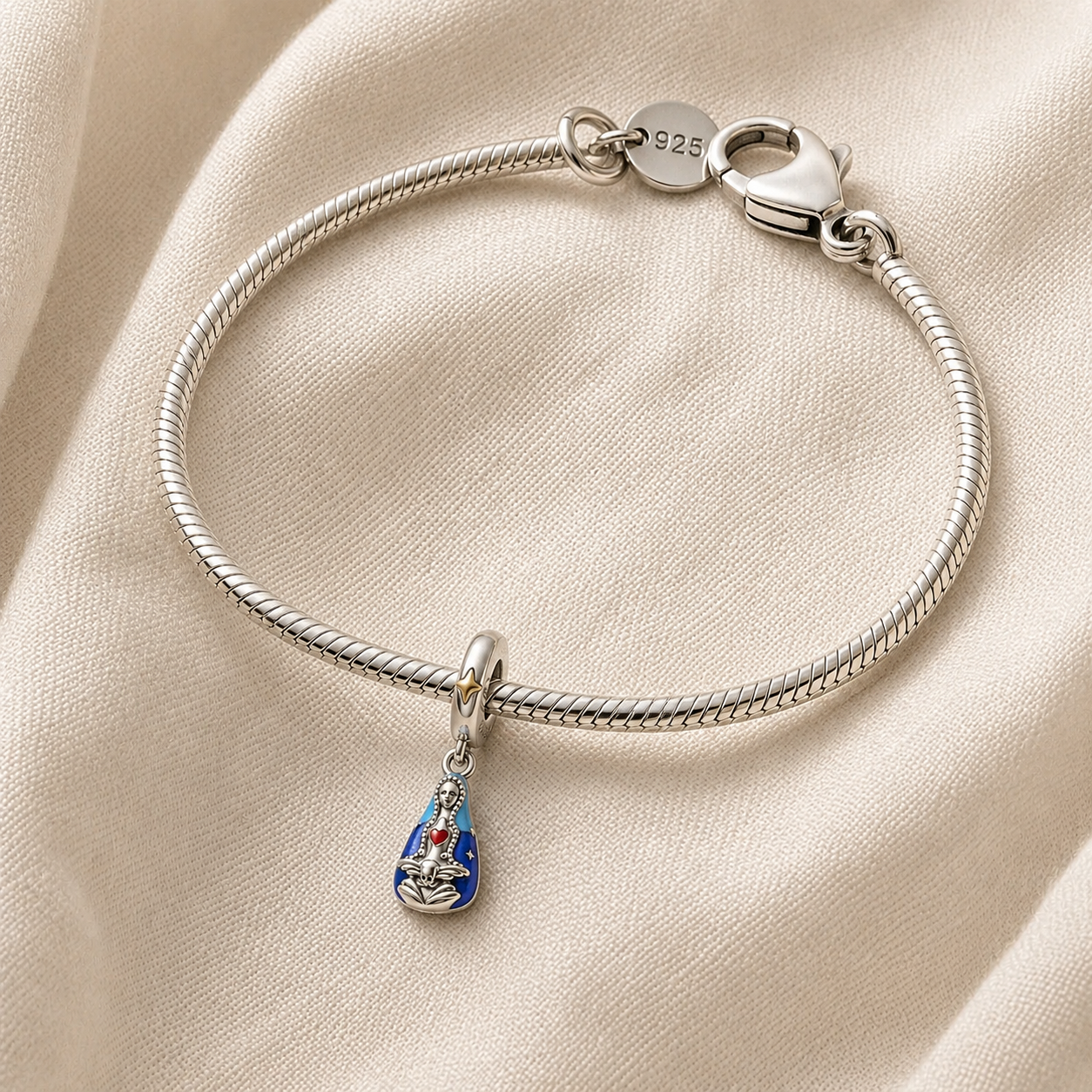 Dije Manto Sagrado de Nuestra Señora — Plata 925