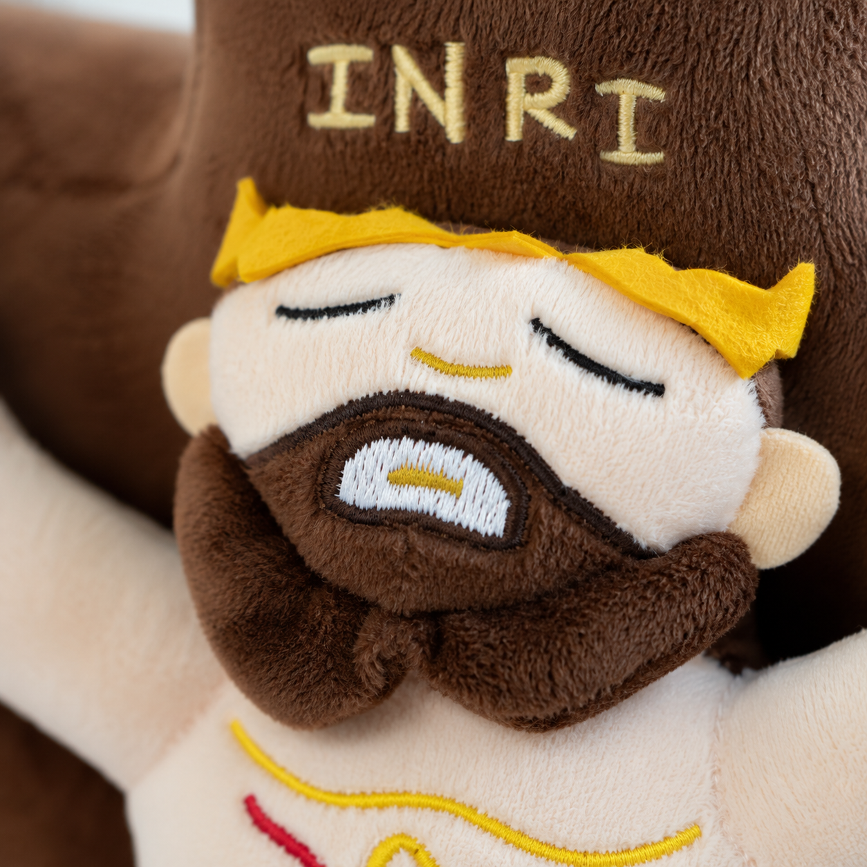 Almohadón de Peluche Cristo Crucificado — Cruz INRI