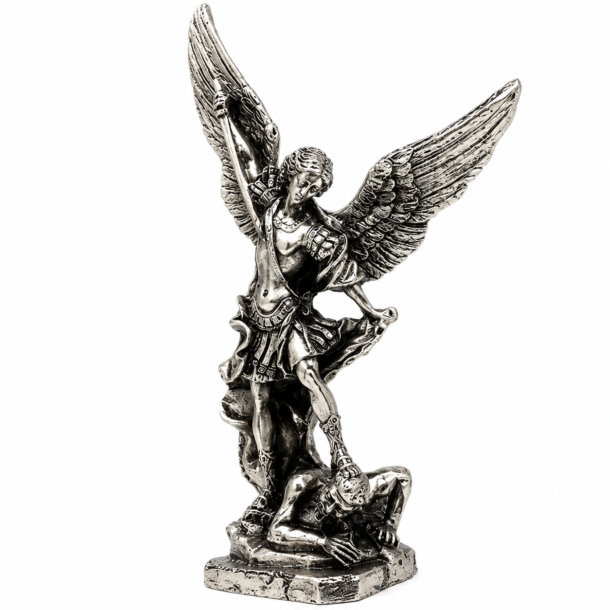 Arcángel San Miguel — Estatua de Protección y Justicia Divina