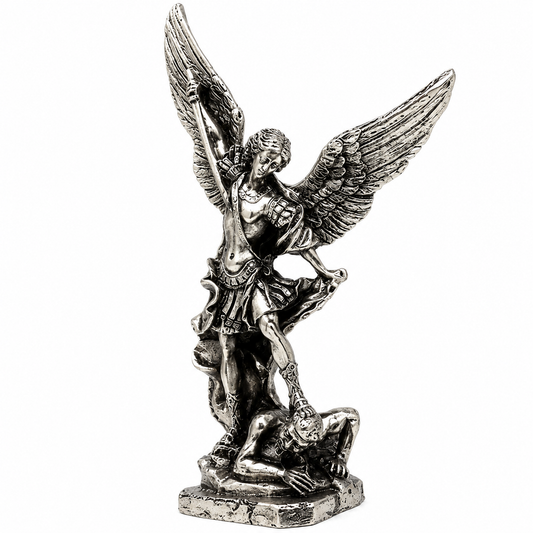 Arcángel San Miguel — Estatua de Protección y Justicia Divina