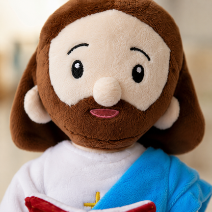 Peluche de Jesús con la Biblia — Muñeco Devocional