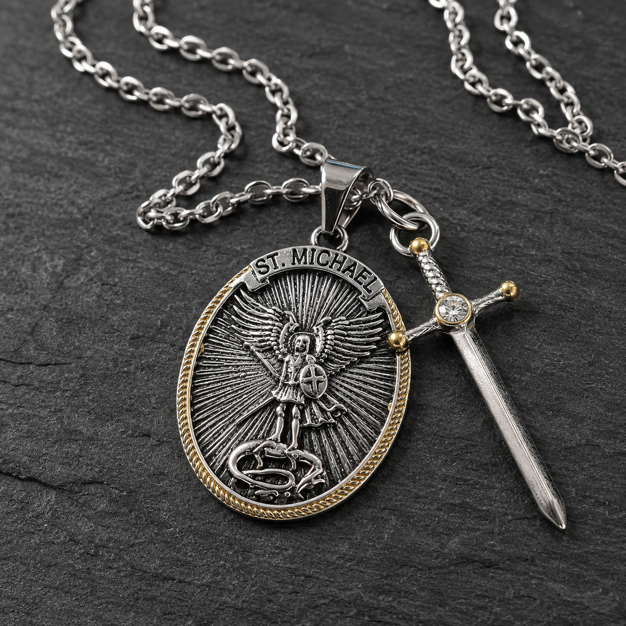 Collar San Miguel Arcángel — Protector Celestial