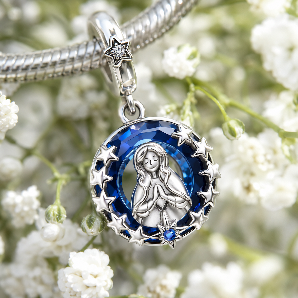 Dije Nuestra Señora del Círculo Celestial